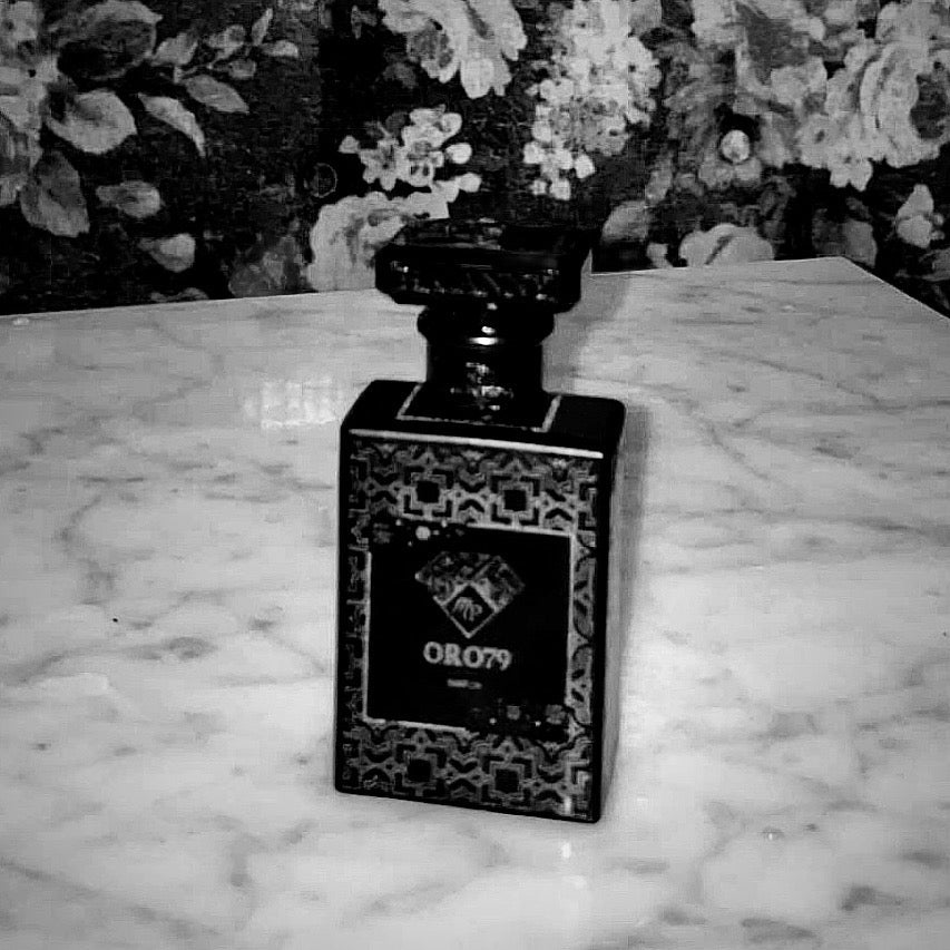 The Art of Layering Fragrances: How to Create a Signature Scent - Maison Prince Parfums